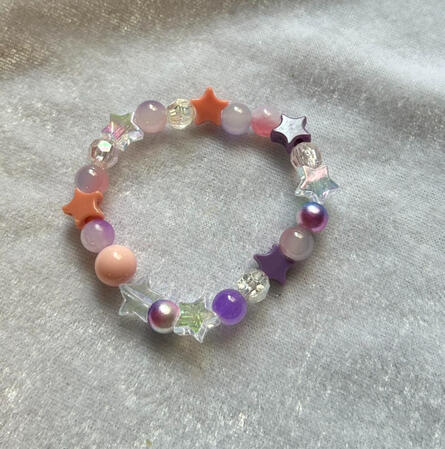 | Ombre Star Bracelet | $3 |